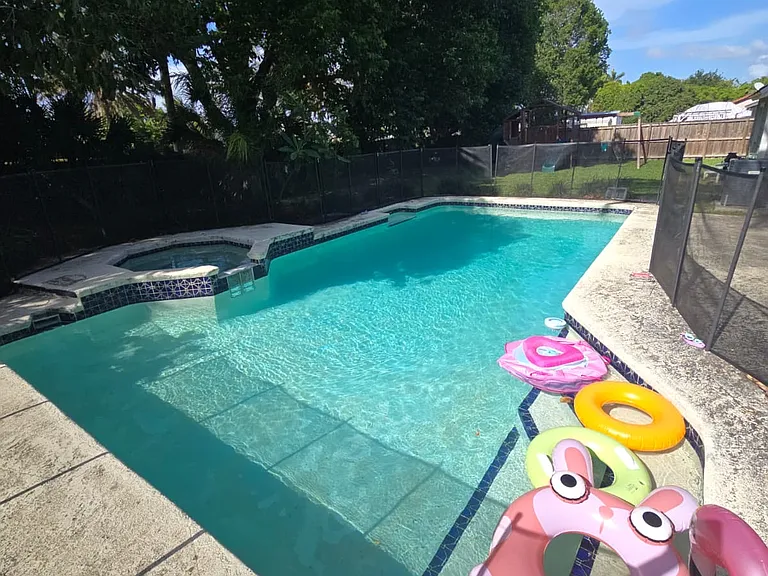 14843 SW 152nd Ter — Photo 4