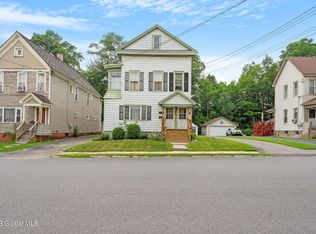 378-380 Locust Ave, Amsterdam, NY 12010