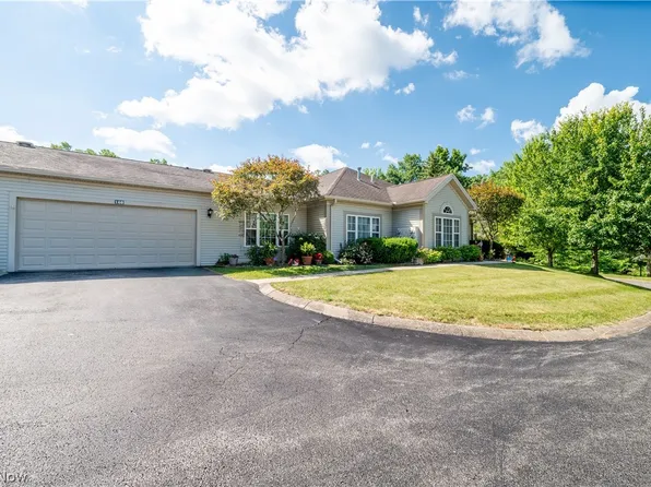 168 Wilcox Rd, Youngstown, OH 44515