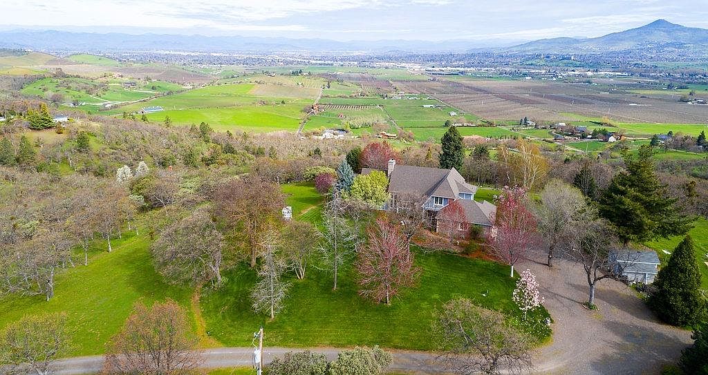 3996 Pioneer Rd, Medford, OR 97501 Zillow