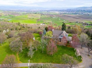3996 Pioneer Rd, Medford, OR 97501