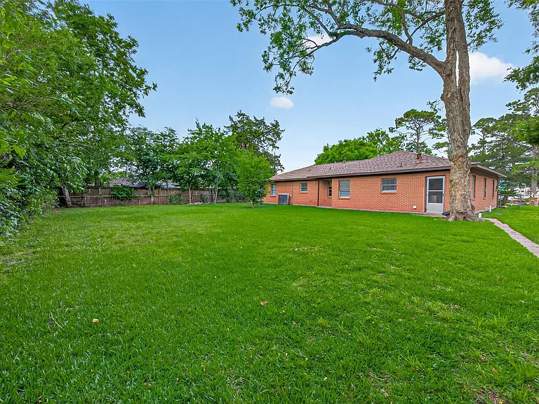 4019 Beatrice Ave — Photo 35