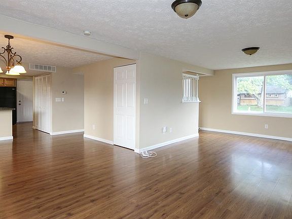 4th image of 6206 Buckman Dr