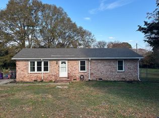 110 Ridgemont Ct, Greenwood, SC 29649