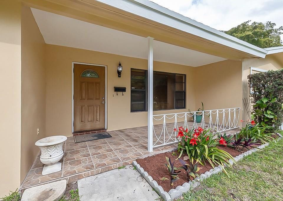 1st image of 890 NW 65th Avenue