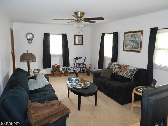 3rd image of 2519 E 40th St