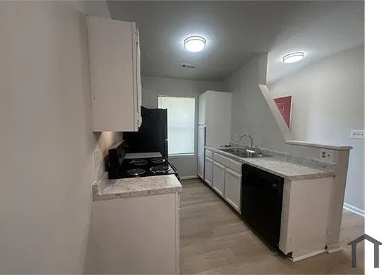 2 bed, 825 sqft, $1,245 — Photo 3