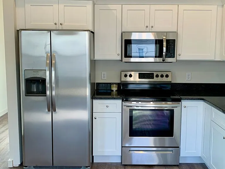 811 Douglas St #309 — Photo 5