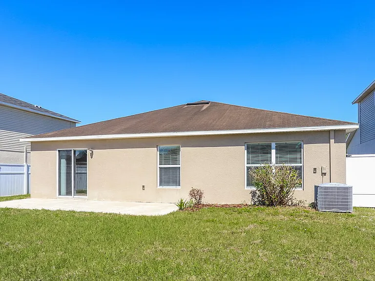 11214 Running Pine Dr — Photo 16