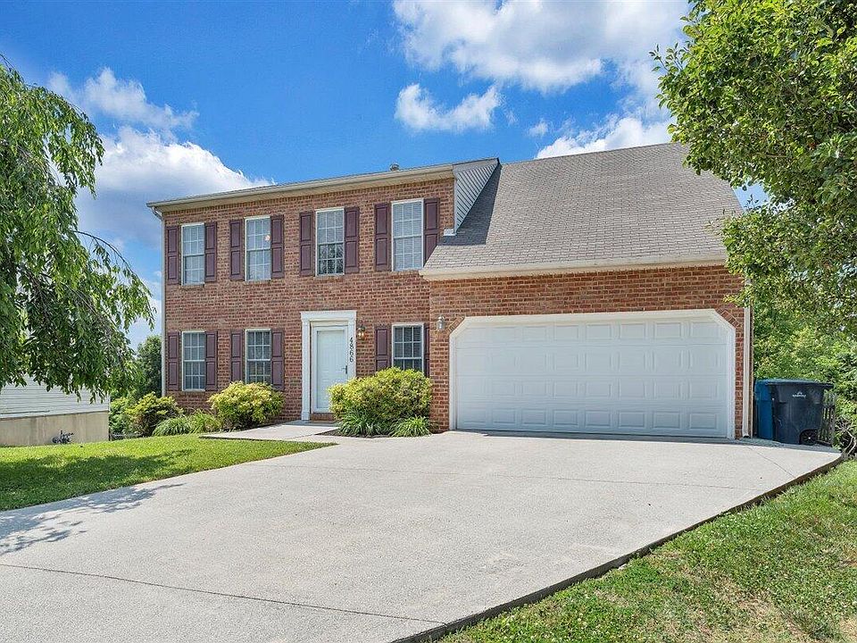 1st image of 4866 Golfview Dr NE