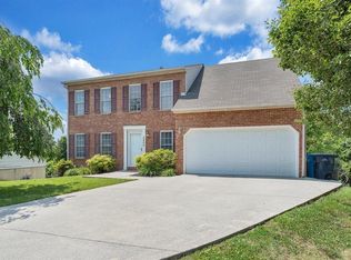 4866 Golfview Dr NE, Roanoke, VA 24019