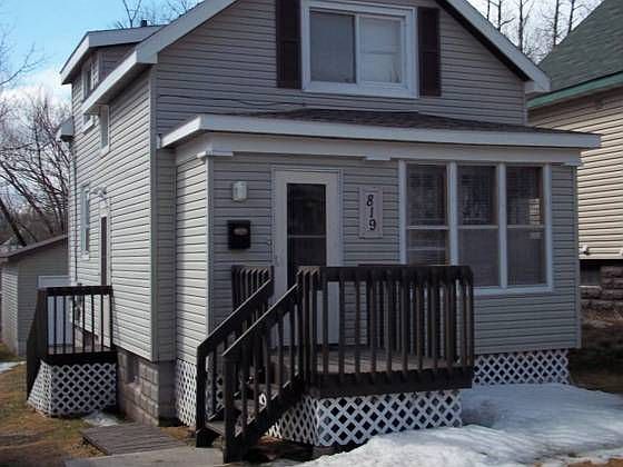 2nd image of 819 N 40th Ave W