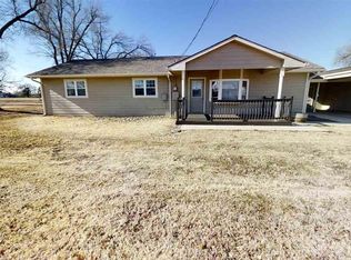 11017 S Osage Rd, Hutchinson, KS 67501