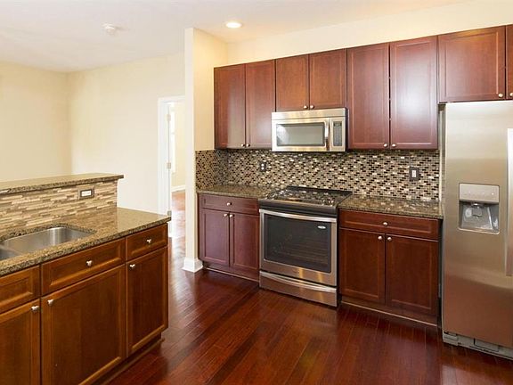 4th image of 3815 Gabrielle Dr