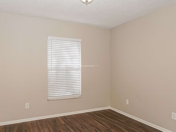 3rd image of 10946 Lanesboro Ct