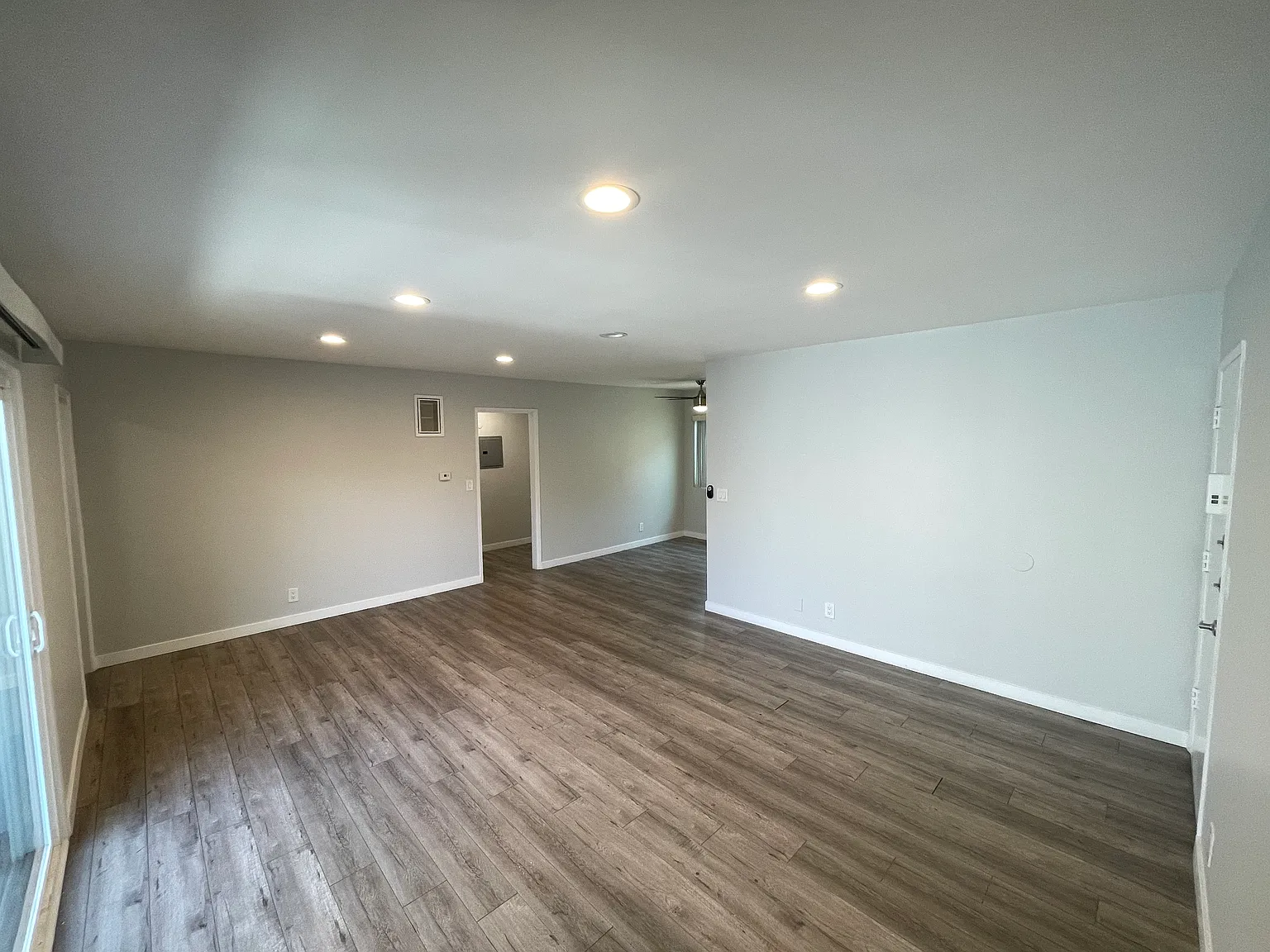 2 bed, 1200 sqft, $3,498 — Photo 3