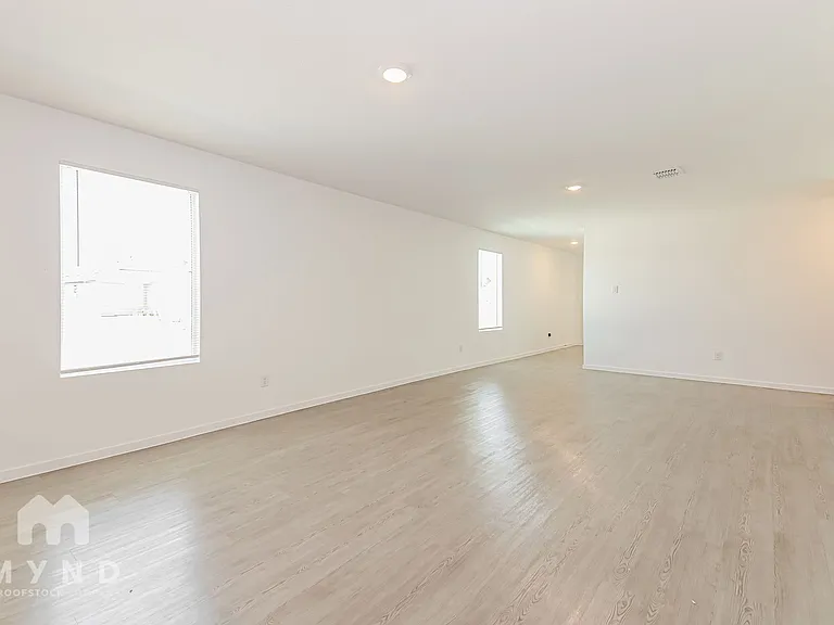 1238 Basswood Dr — Photo 12
