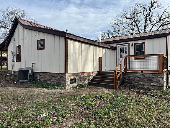 5th image of 3412 Highway 21 N