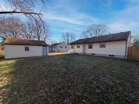 5th image of 5918 Zenith Ave N