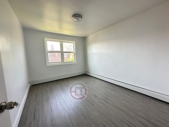 3rd image of 3250A Lucerne St #2