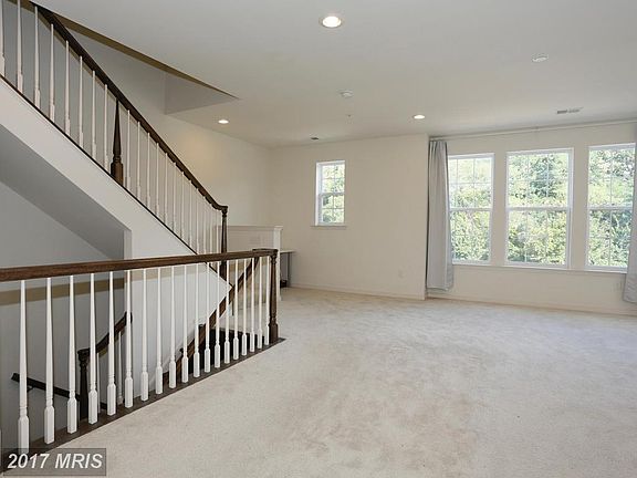 3rd image of 727 Cobbler Pl #727