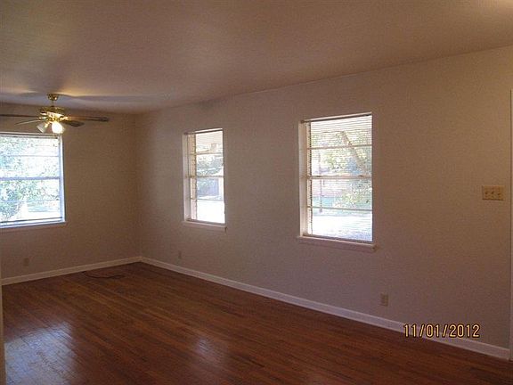 2415 Pleasant Drive 006