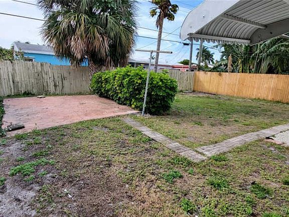 5th image of 5425 NE 4th Ave