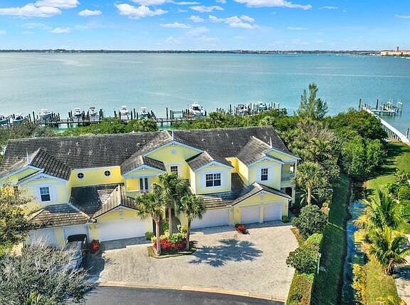 2nd image of 1002 Mariner Bay Boulevard #1002