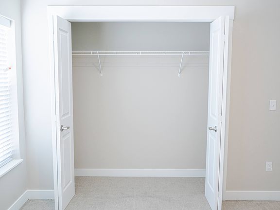 4th image of 2111 Heyboer Dr #2B-2BA