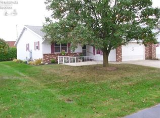 4 W Teakwood Ct, Tiffin, OH 44883