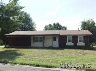 422 Carroll Ln, Glen Carbon, IL 62034