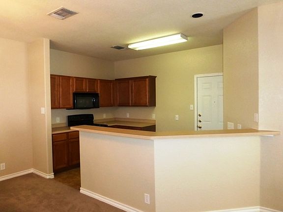 4th image of 640 Meadow Arbor Ln