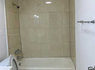 21207 NW 14th Pl APT 828, Miami Gardens, FL 33169