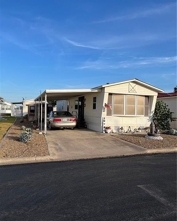 1st image of 2813 La Quinta Dr