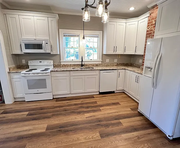 113 Ervin St — Photo 7