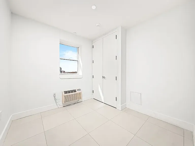706 Ocean Pkwy #5D — Photo 6
