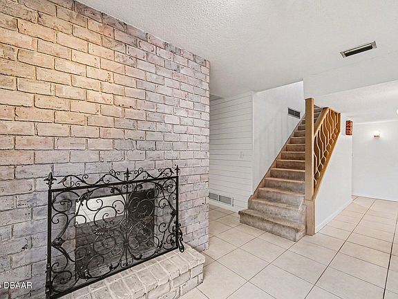 4th image of 909 Northbrook Dr