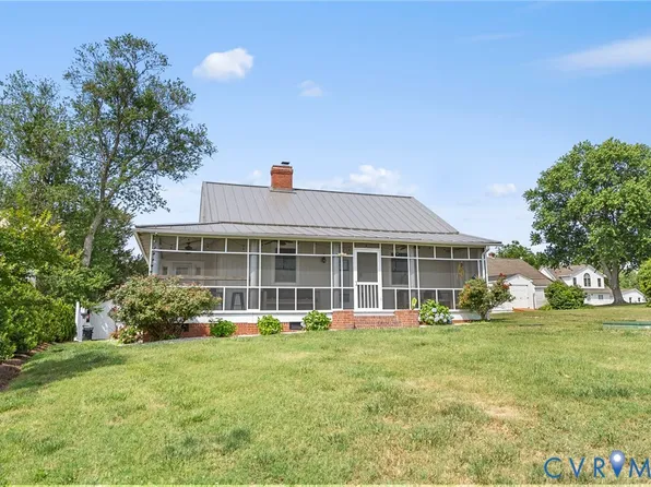 191 Point Breeze Ln, Dunnsville, VA 22454