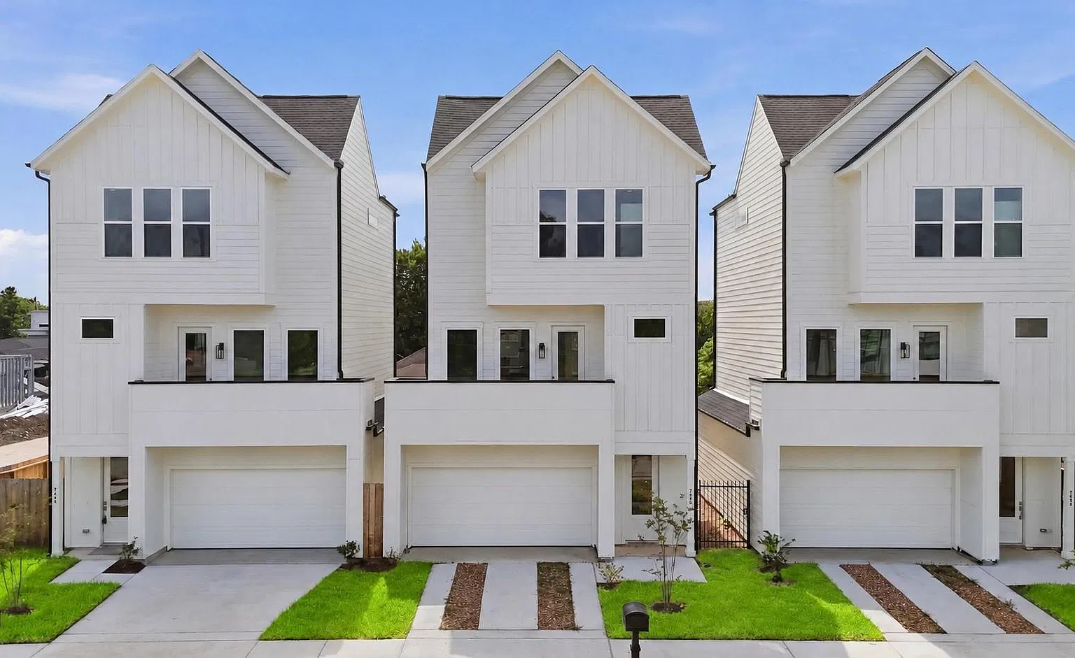 3 bed, 3.5 bath, 1809 sqft, $2,600 — Photo 1