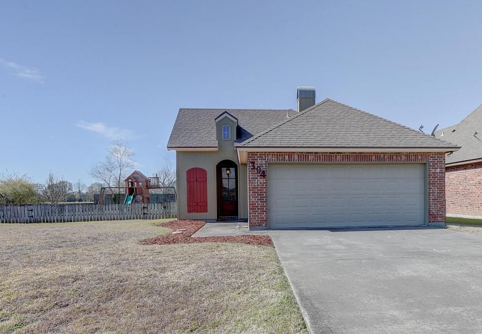 1st image of 304 King Arthurs Way