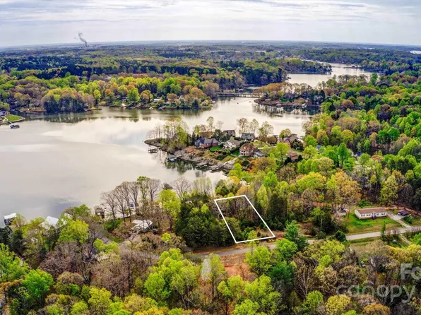 3552 Jefferson St, Sherrills Ford, NC 28673