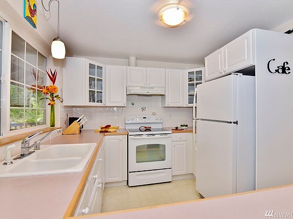 4th image of 84 NW 64th St