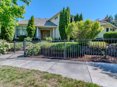 3371 Calle Vista Dr, Medford, OR, 97504