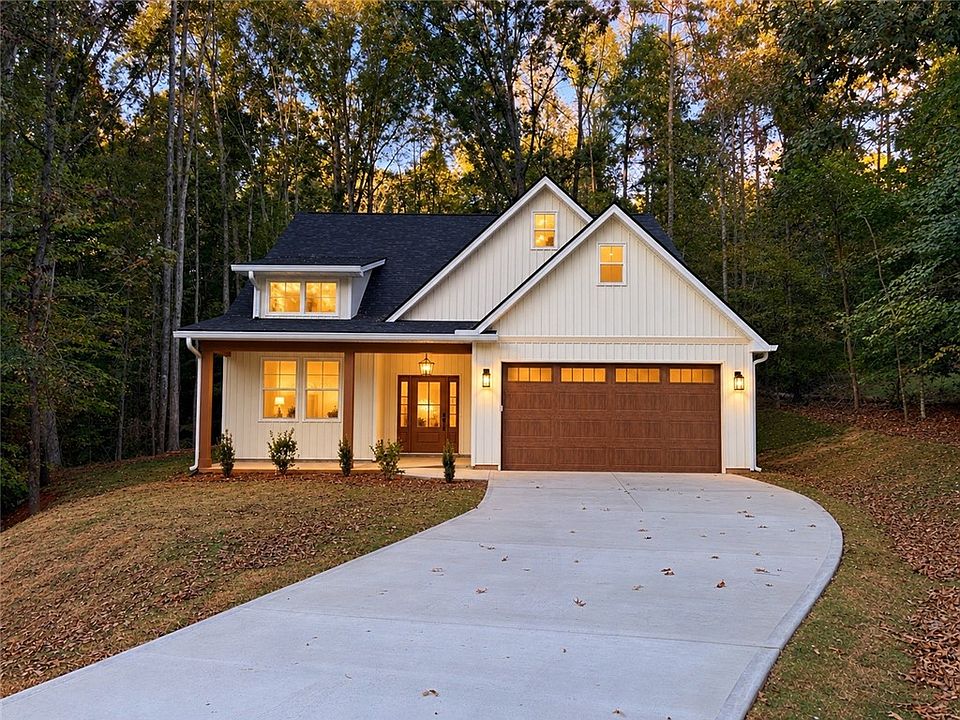 1st image of 102 Plum Ct