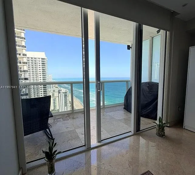 1830 S Ocean Dr #3810 — Photo 2