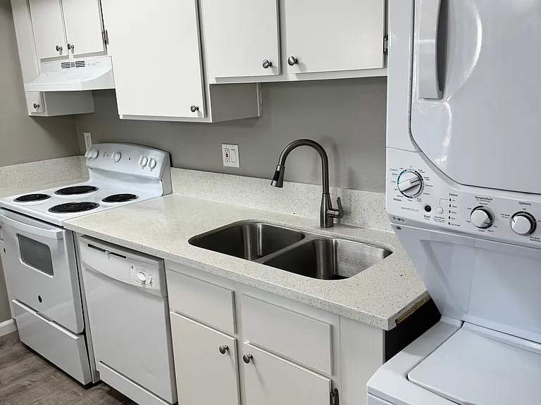 6420 Casada Way #16 — Photo 3