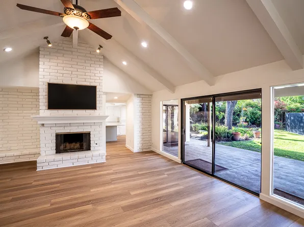 8875 N 6th St, Fresno, CA 93720