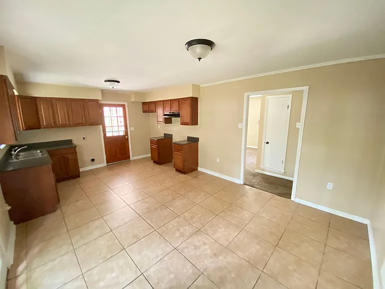 3818 Ladue St — Photo 3