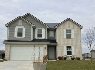 6652 W Sailboat Dr, Greenfield, IN 46140