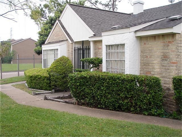 2nd image of 6303 Creekbend Dr #126
